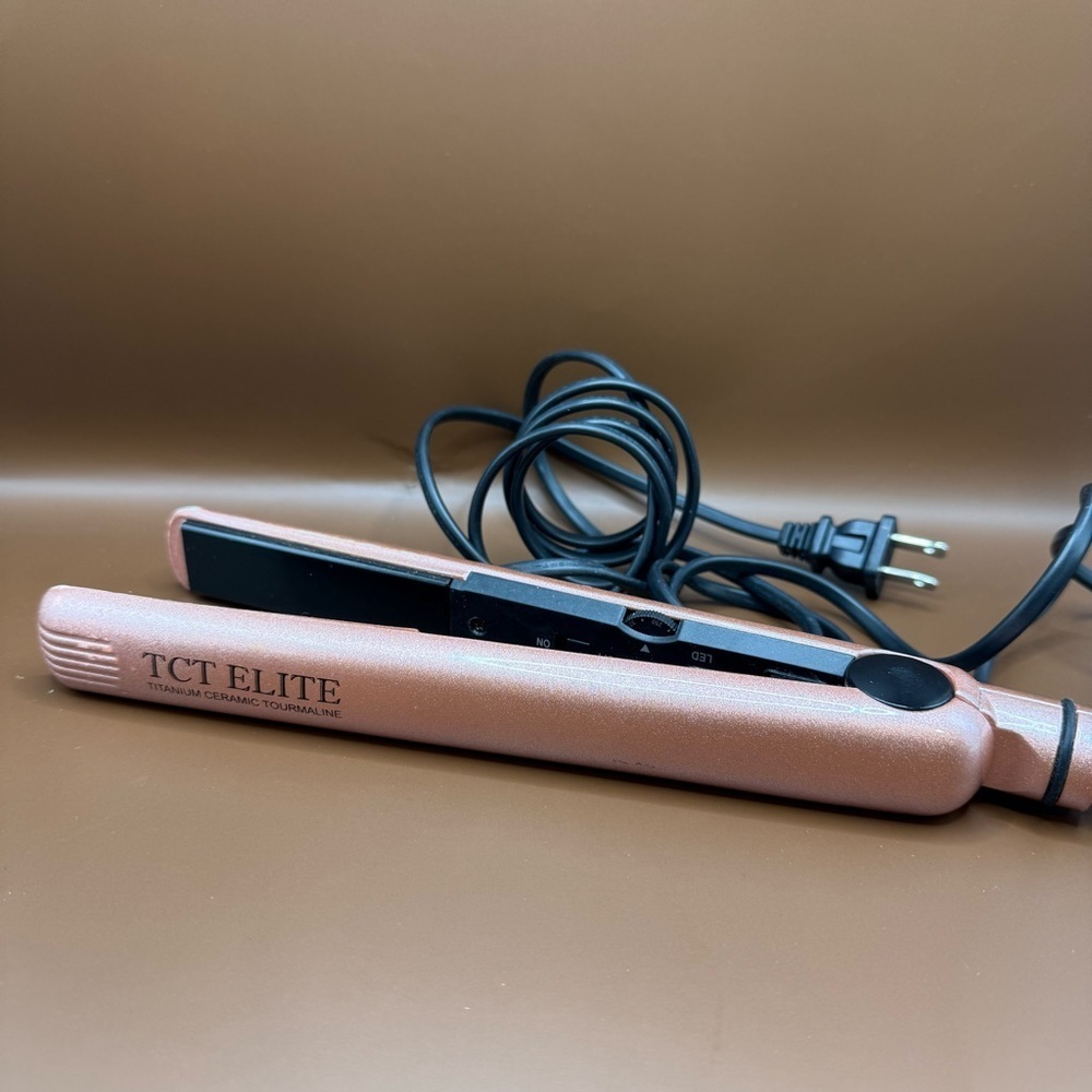 TCT Elite Flat Iron Hair Straightener HST061CG Titanium Ceramic Tourmaline